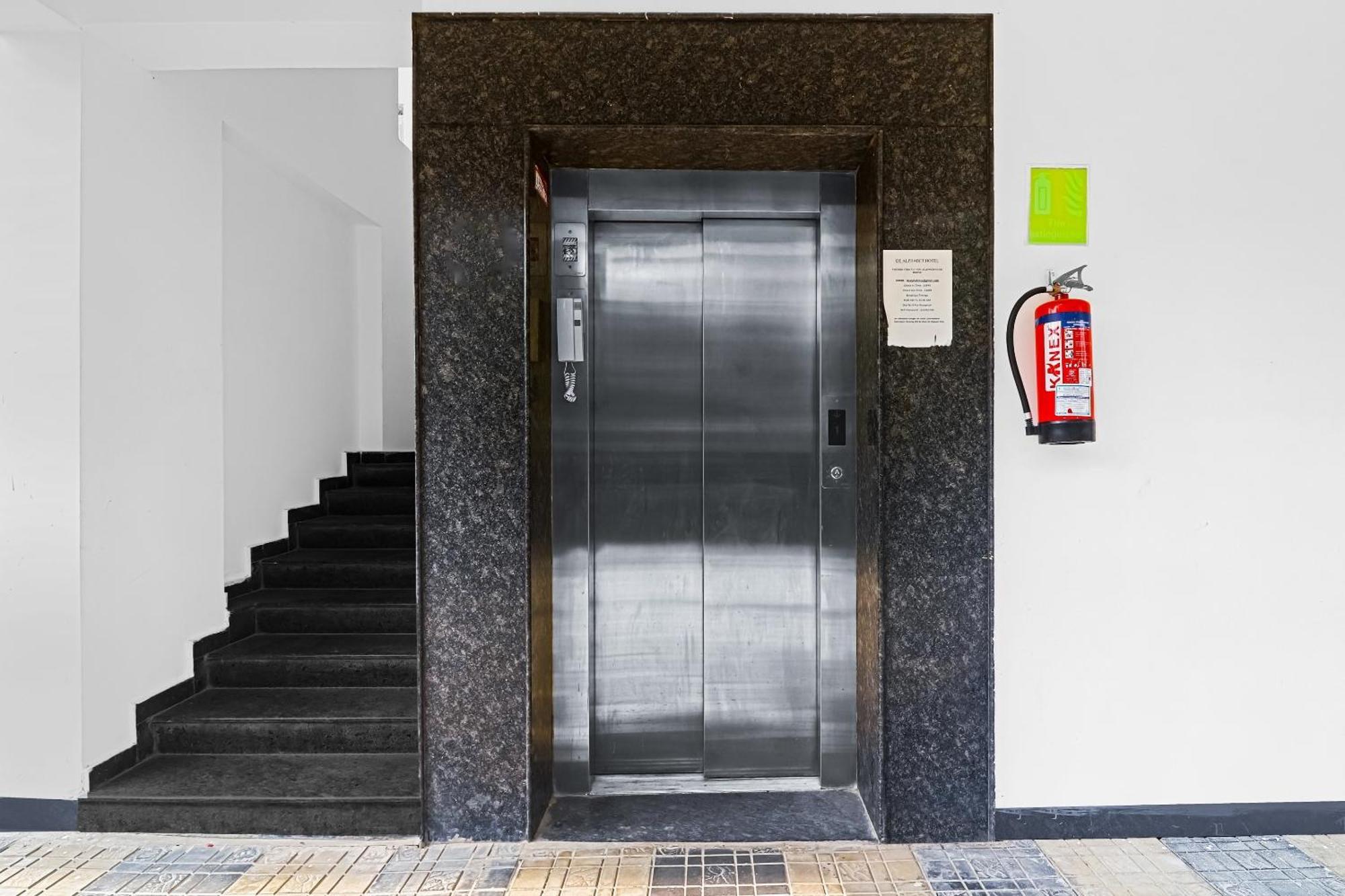 Hotel O Royal Stay Near Mantra Mall Haidar Sahibguda Εξωτερικό φωτογραφία